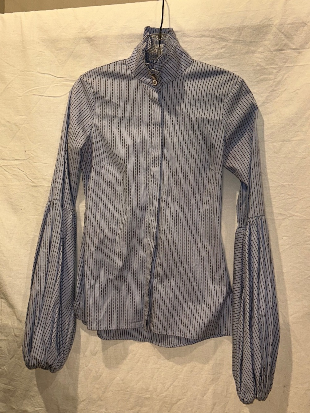 Caroline constas blue brown stripe high ruffle neck incredible sleeves top XS